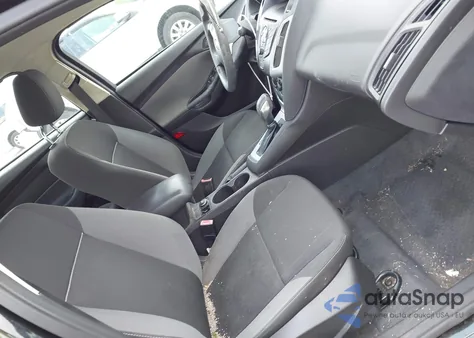 2012 Ford Focus Se z USA, uszkodzony, nr VIN 1FAHP3F26CL157551